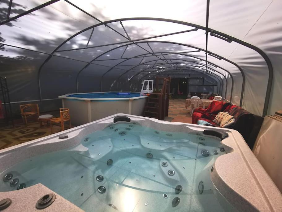 Country Side Haven Two Double Ensuite Bedrooms Couples Exclusive Rate Offered Saint-Michel-de-Montjoie Exterior photo
