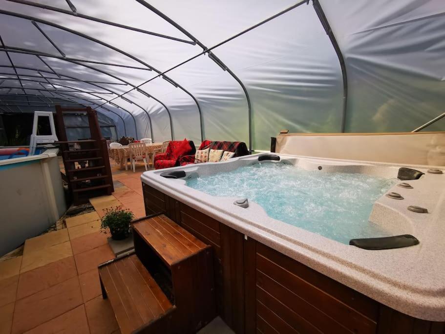 Country Side Haven Two Double Ensuite Bedrooms Couples Exclusive Rate Offered Saint-Michel-de-Montjoie Exterior photo